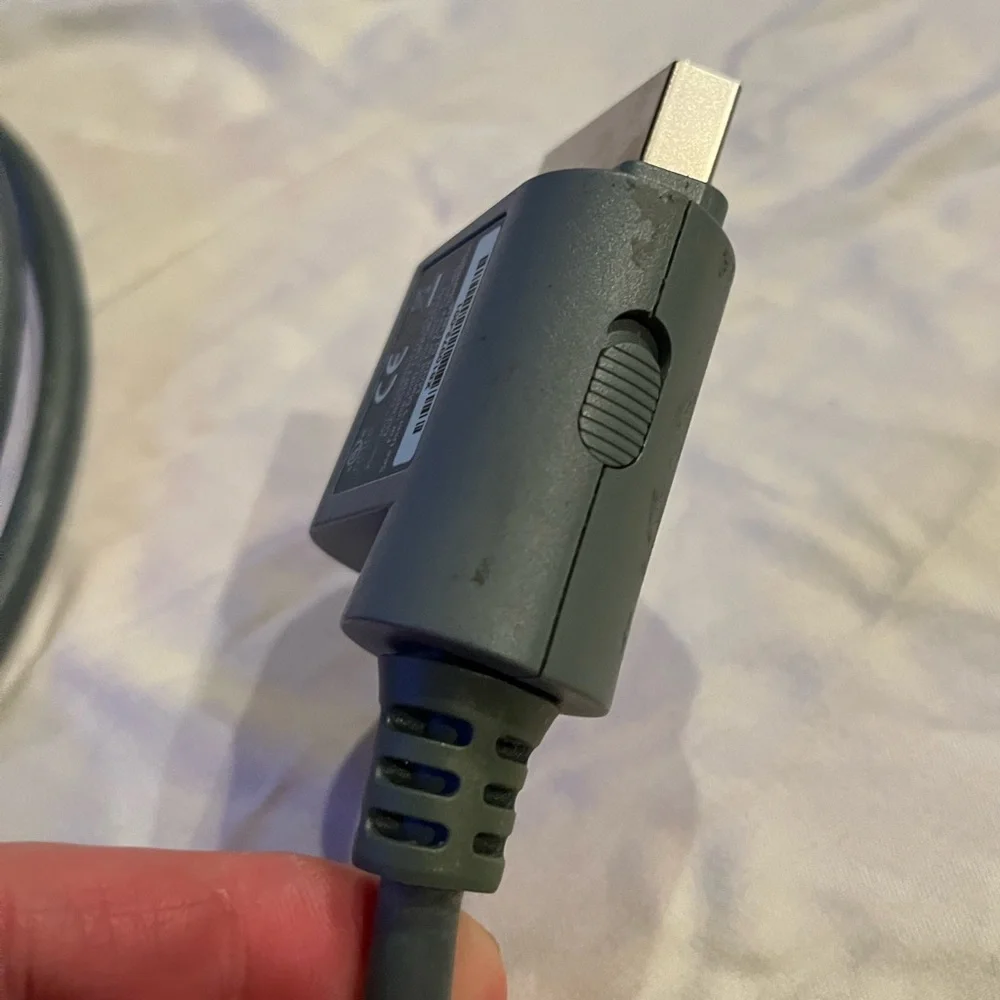 Xbox 360 color coded connectors for console